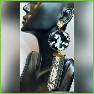 π· π Noir Snake Print & Acrylic Drop Earrings